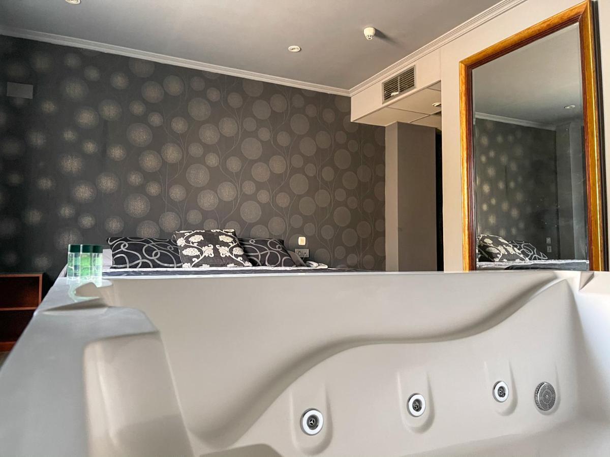 La Siesta Motel Villamarciel Dış mekan fotoğraf