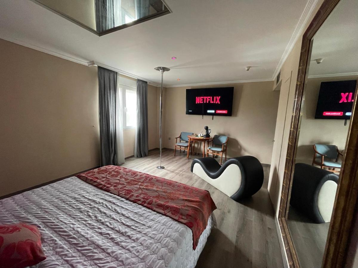 La Siesta Motel Villamarciel Dış mekan fotoğraf